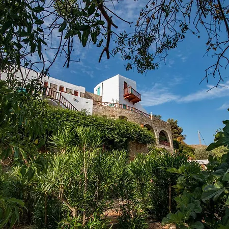 Villa Emporio A Captivating 6-bed In Nimborio *