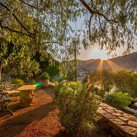 Villa Emporio A Captivating 6-bed In Nimborio