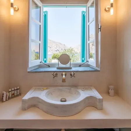 Emporio A Captivating 6-bed In Nimborio Symi